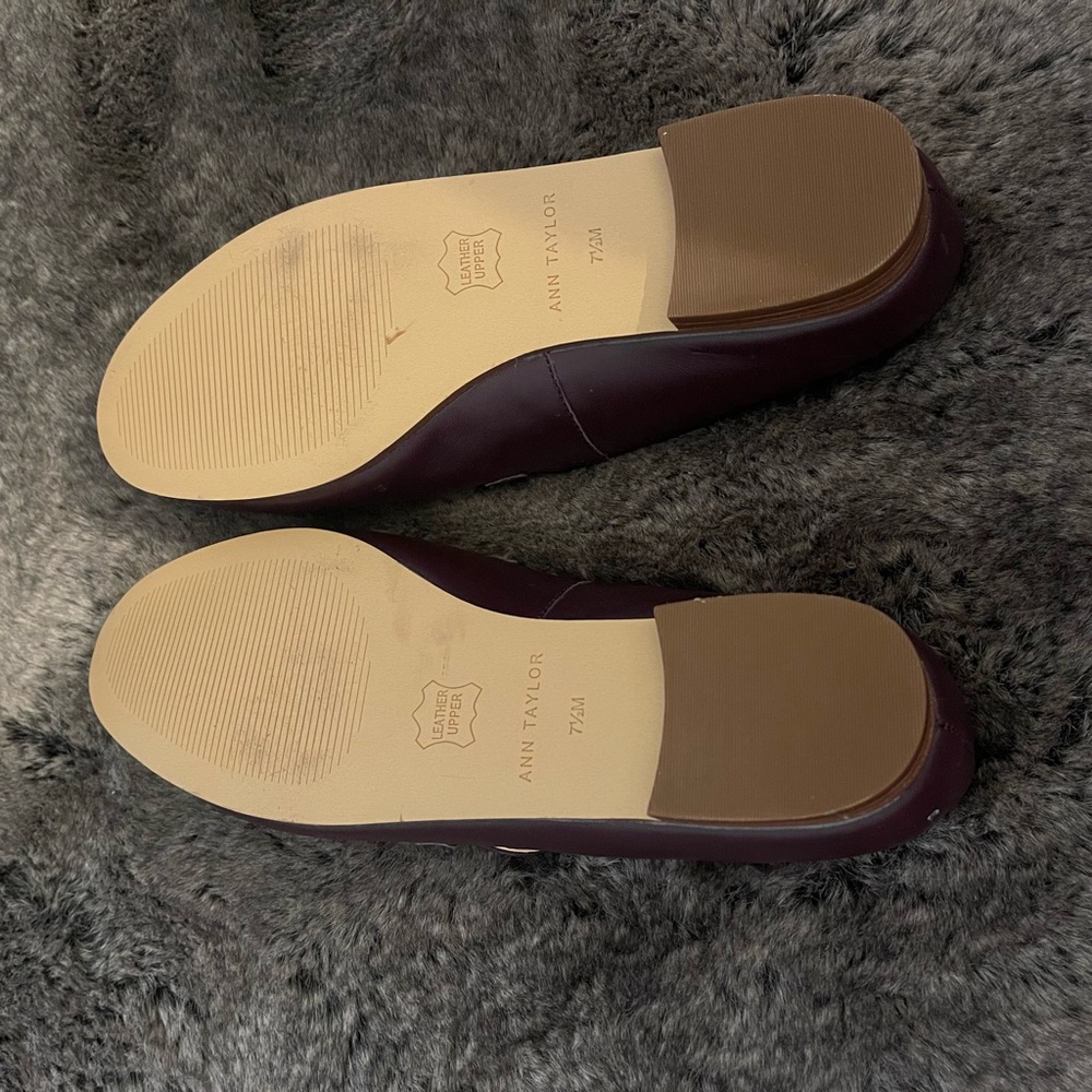 Like new: Ann Taylor burgundy chain loafers - Picture 6 of 6